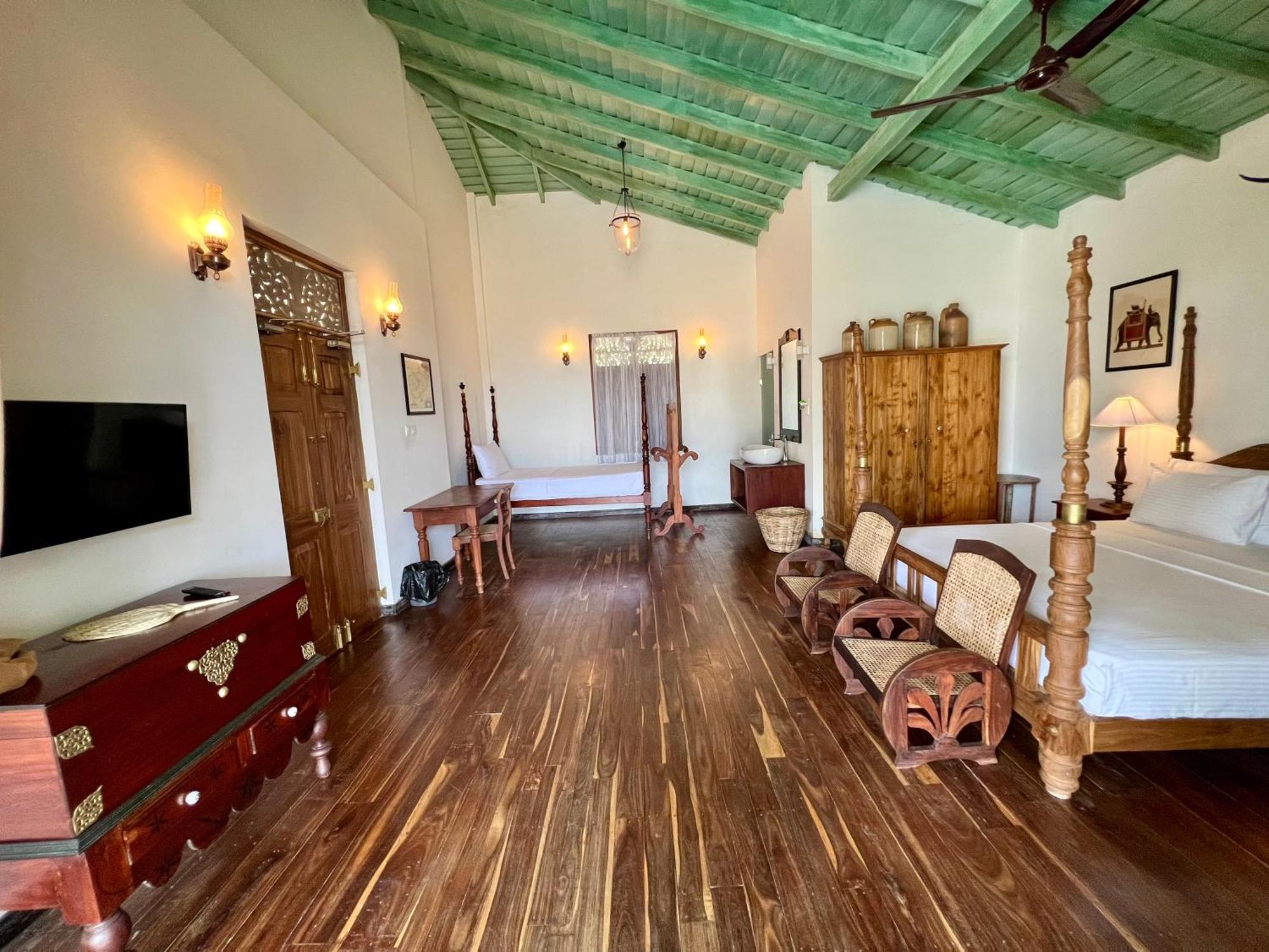 Villa Seven Faces-Luxury Escape,Stunning Views With Private Pool For A Couple Or Family! Galle Exterior foto
